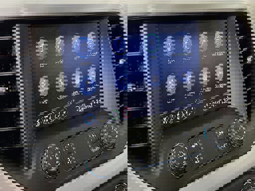 Used 2023 GMC Acadia SLT w/ Preferred Package image 20