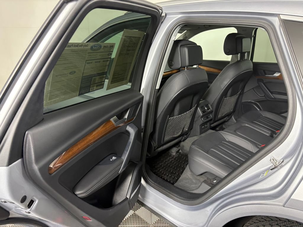 Used 2022 Audi Q5 2.0T Premium Plus AWD/4WD image 29