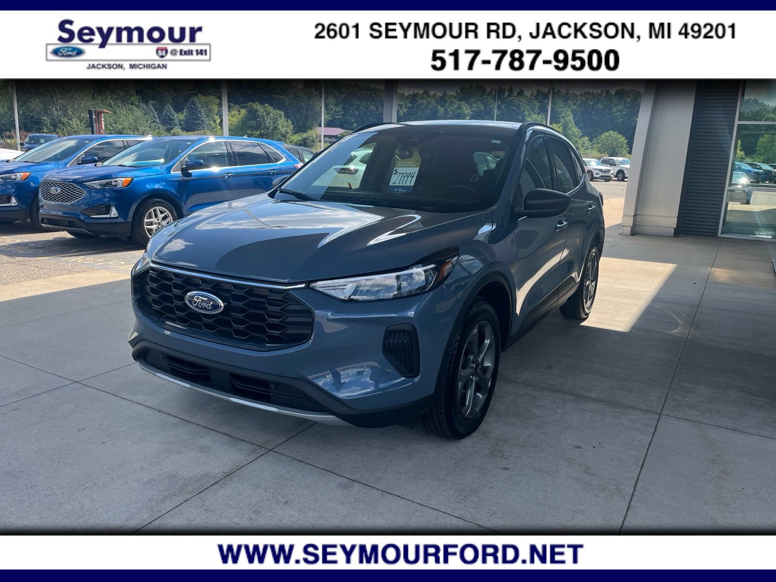 Certified 2025 Ford Escape ST-Line w/ Tech Pack #1 AWD/4WD image 1