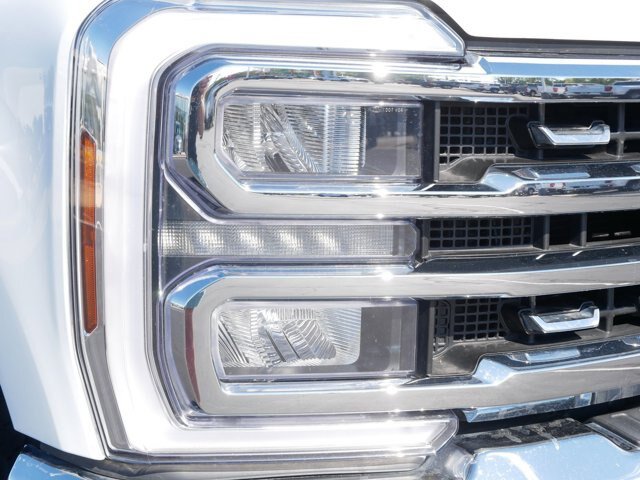Certified 2025 Ford F250 Lariat AWD/4WD image 5