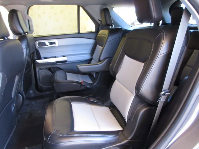 Certified 2023 Ford Explorer XLT w/ Equipment Group 202A AWD/4WD image 25