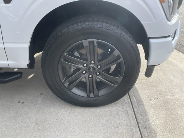 Certified 2022 Ford F150 XLT w/ Equipment Group 302A High image 11