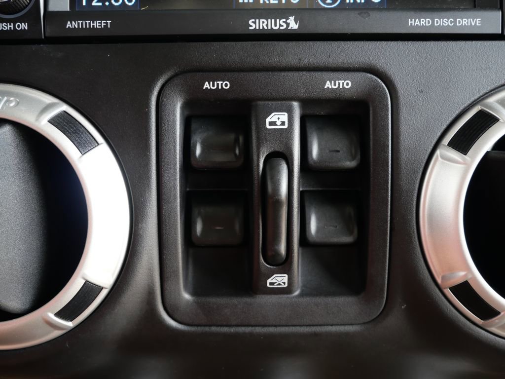 Used 2017 Jeep Wrangler Unlimited Sahara AWD/4WD image 35