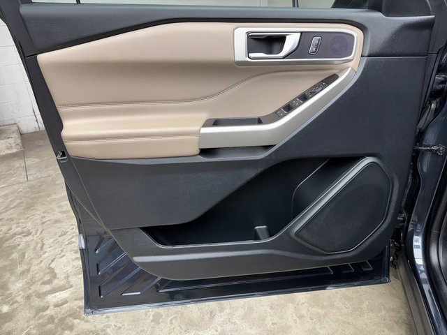 Certified 2022 Ford Explorer XLT w/ Equipment Group 202A image 10