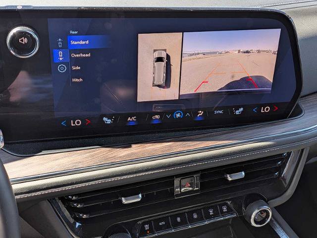Used 2025 Chevrolet Suburban LT AWD/4WD image 20