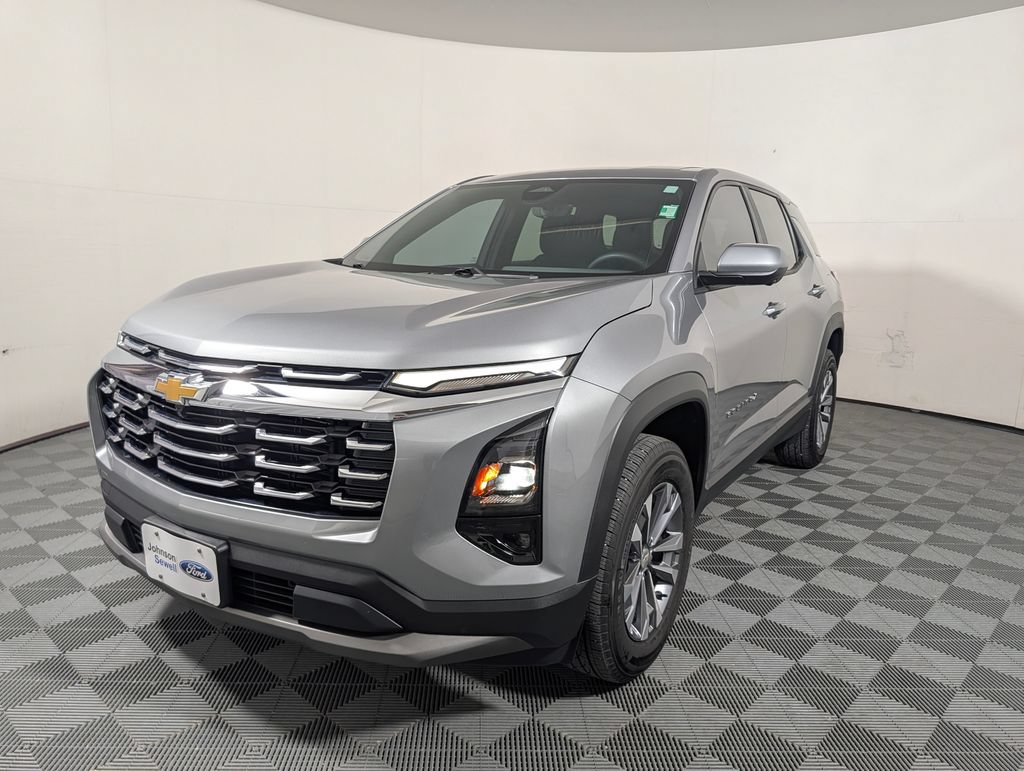 Used 2025 Chevrolet Equinox LT w/ Safety and Technology Package FWD image 4