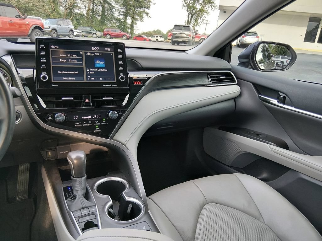 Used 2024 Toyota Camry XLE FWD image 12