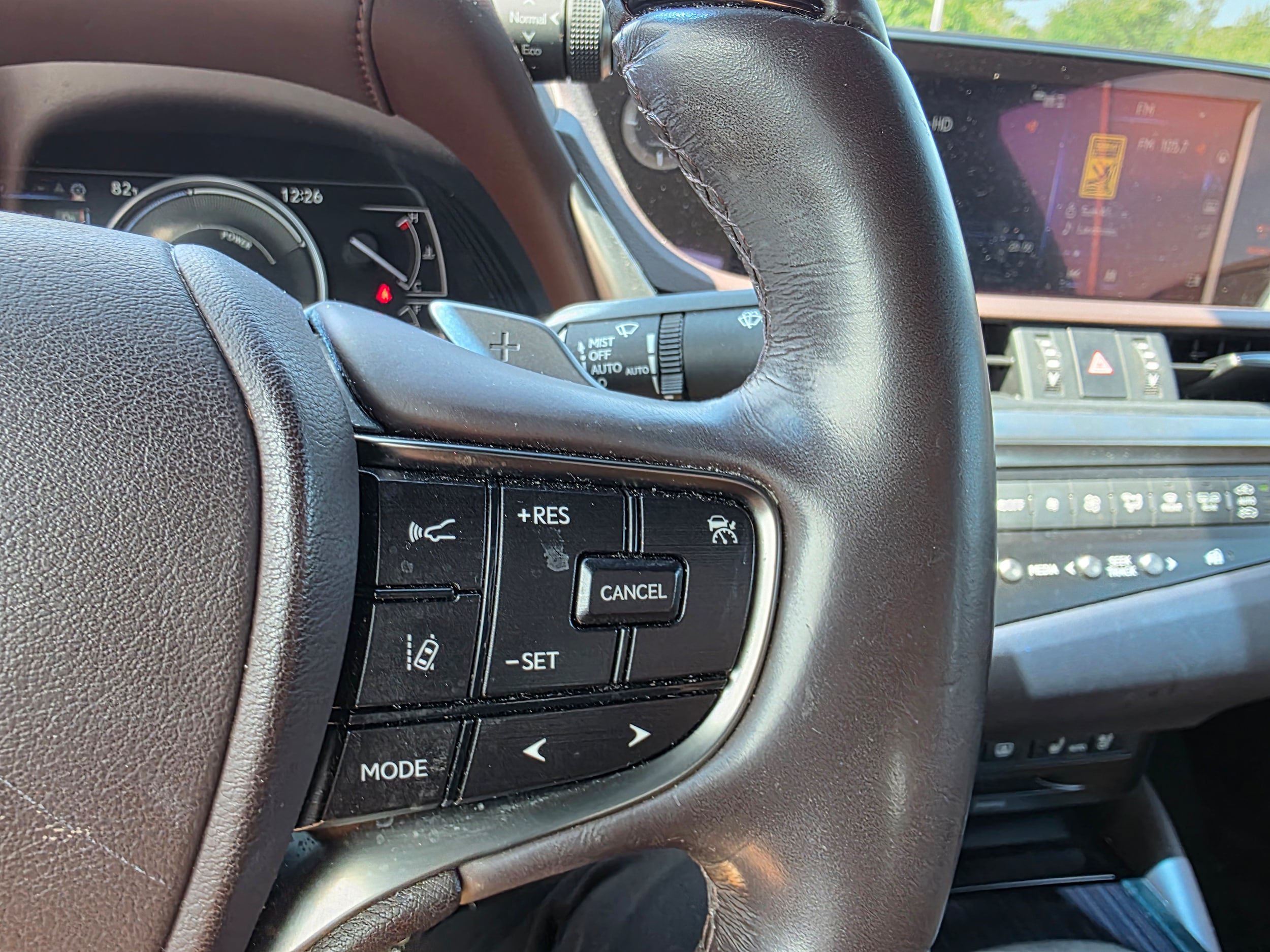 Used 2021 Lexus ES 300h w/ Accessory Package FWD image 16