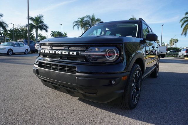 Certified 2023 Ford Bronco Sport Outer Banks w/ Tech Package image 26