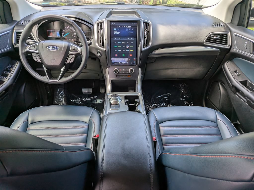 Certified 2024 Ford Edge SEL w/ Sport Appearance Package AWD/4WD image 17