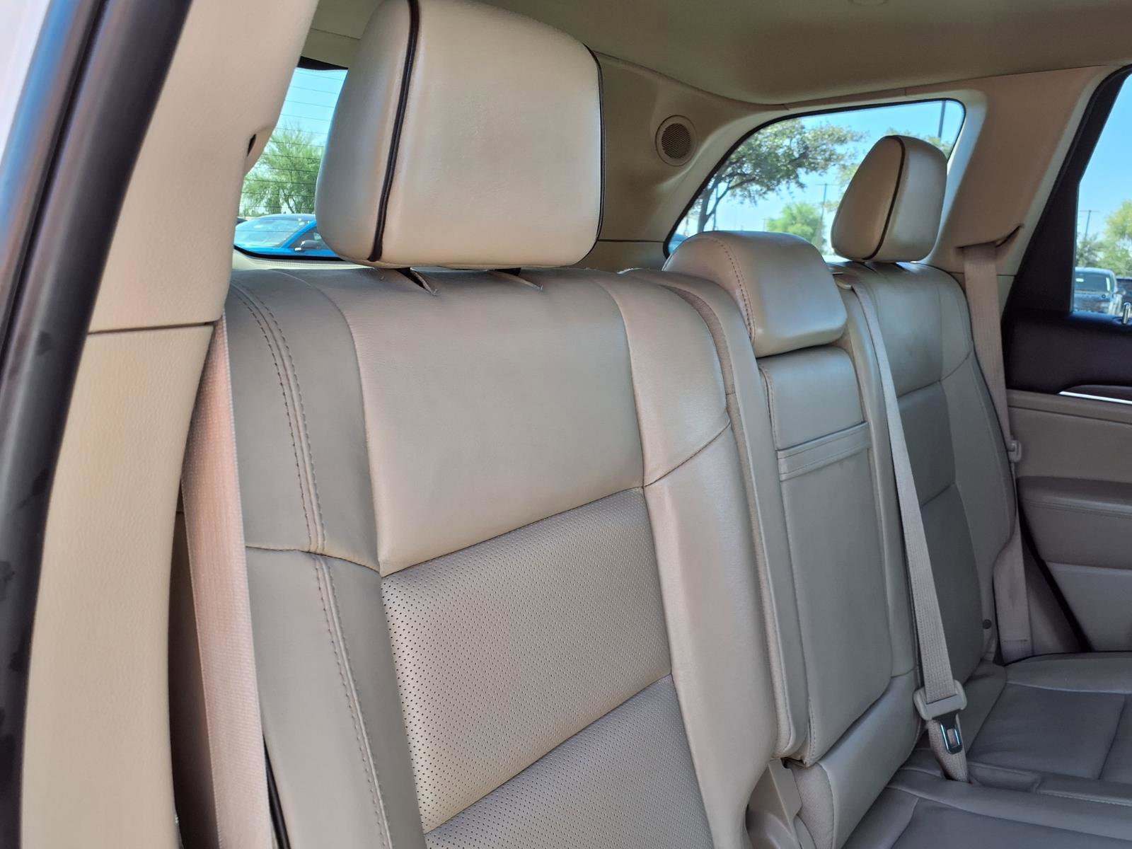 Used 2018 Jeep Grand Cherokee Overland AWD/4WD image 15
