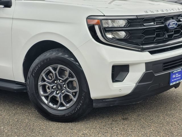 Certified 2025 Ford Expedition Active AWD/4WD image 6