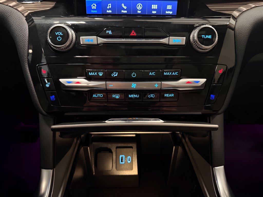 Certified 2023 Ford Explorer Limited w/ Limited Technology Package AWD/4WD image 28