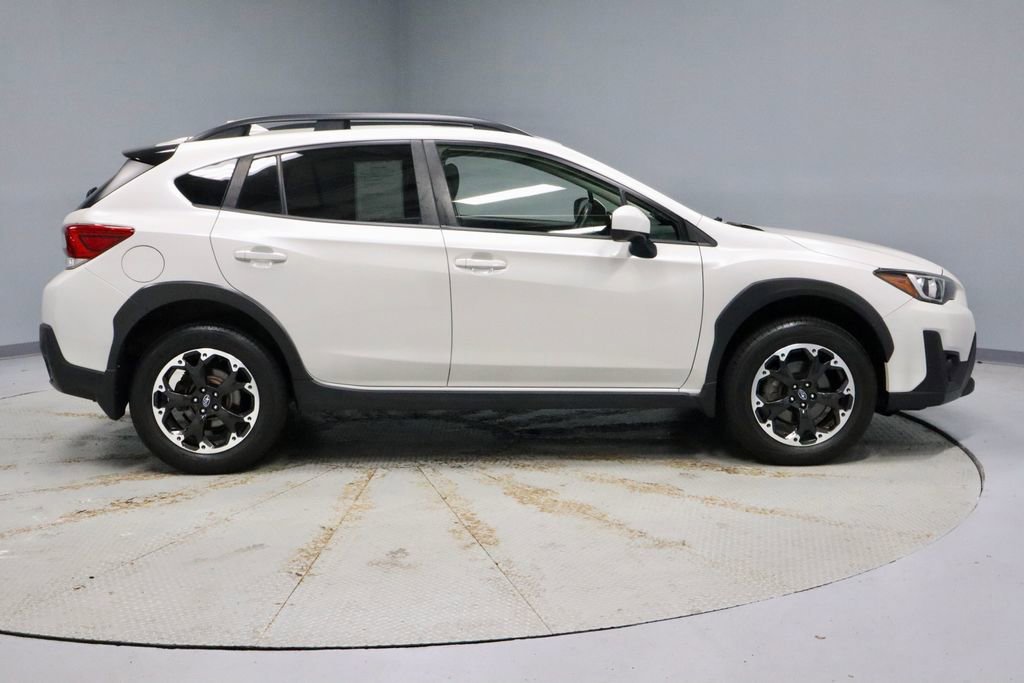 Used 2022 Subaru Crosstrek 2.0i Premium w/ Moonroof Package image 6