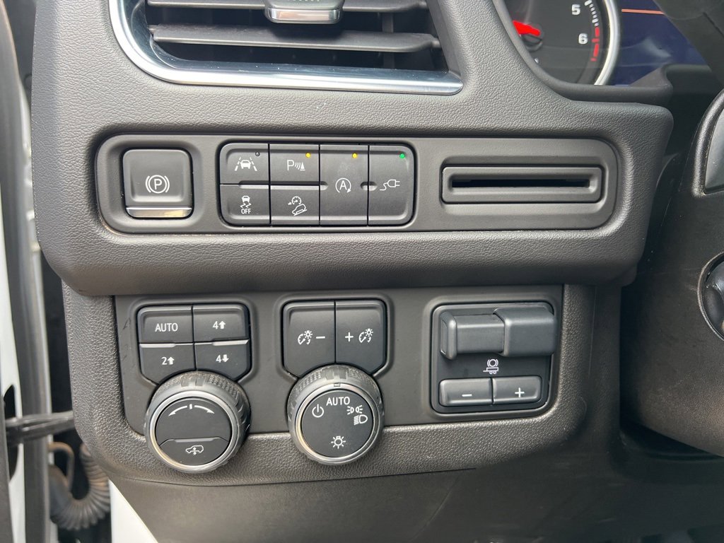 Used 2021 Chevrolet Tahoe Z71 w/ Z71 Off-Road Package image 28