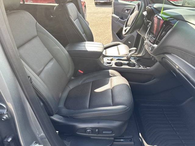 Used 2023 Chevrolet Traverse High Country image 12