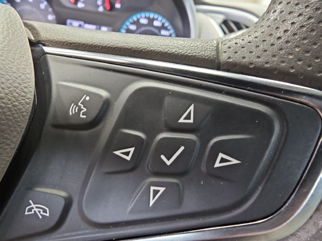 Used 2025 Chevrolet Malibu LT FWD image 17