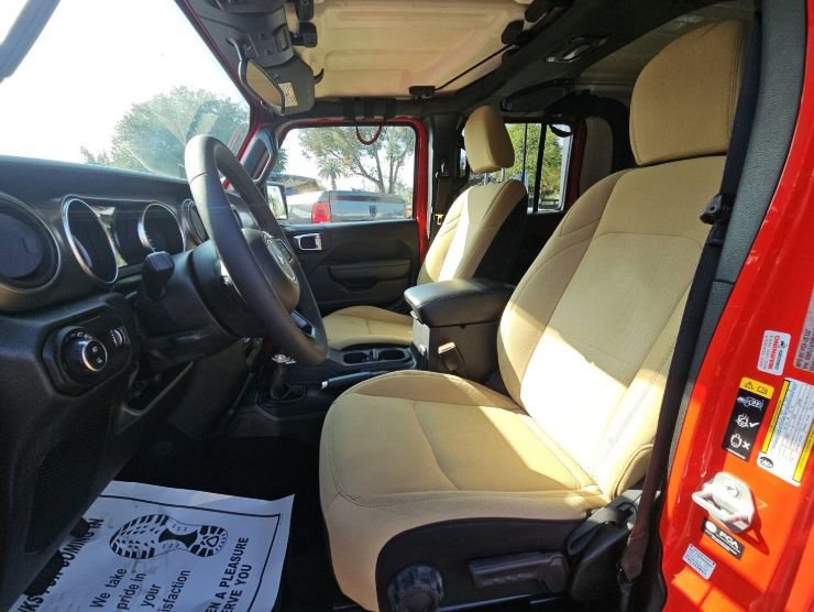 Used 2023 Jeep Gladiator Willys image 8