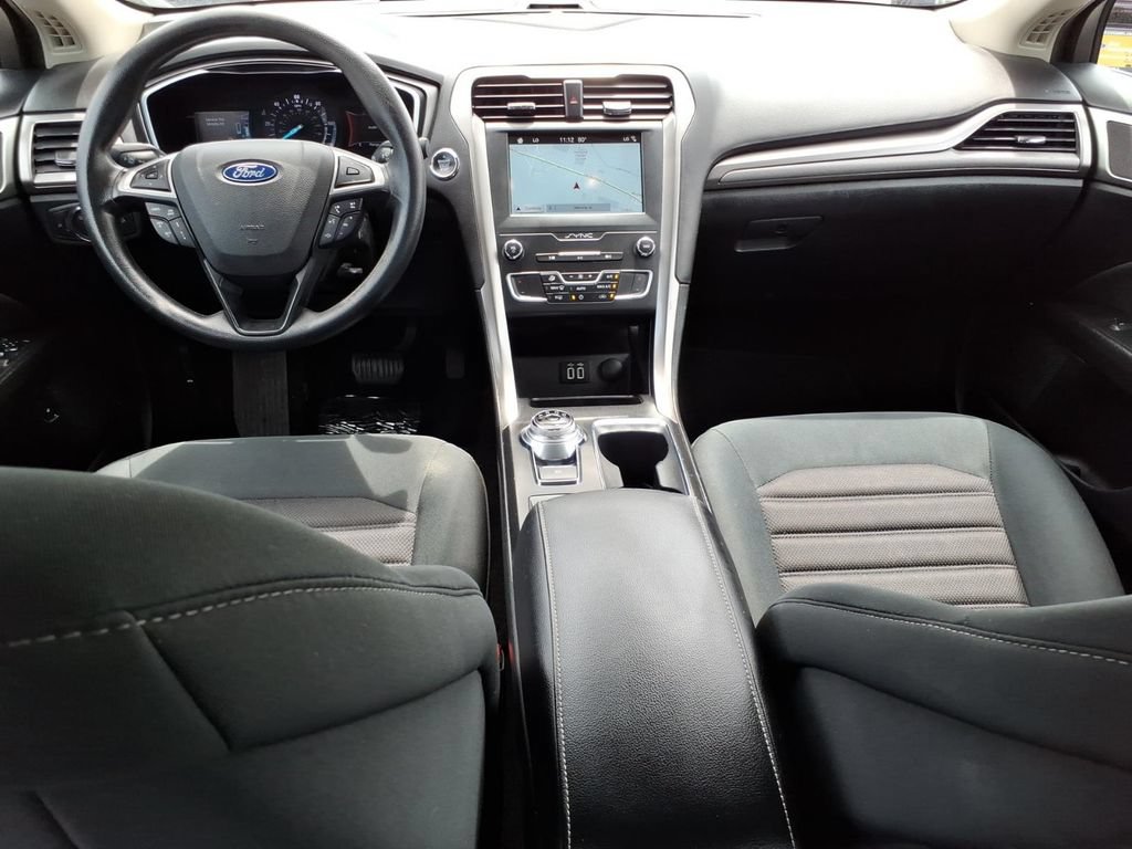Certified 2019 Ford Fusion SE FWD image 9