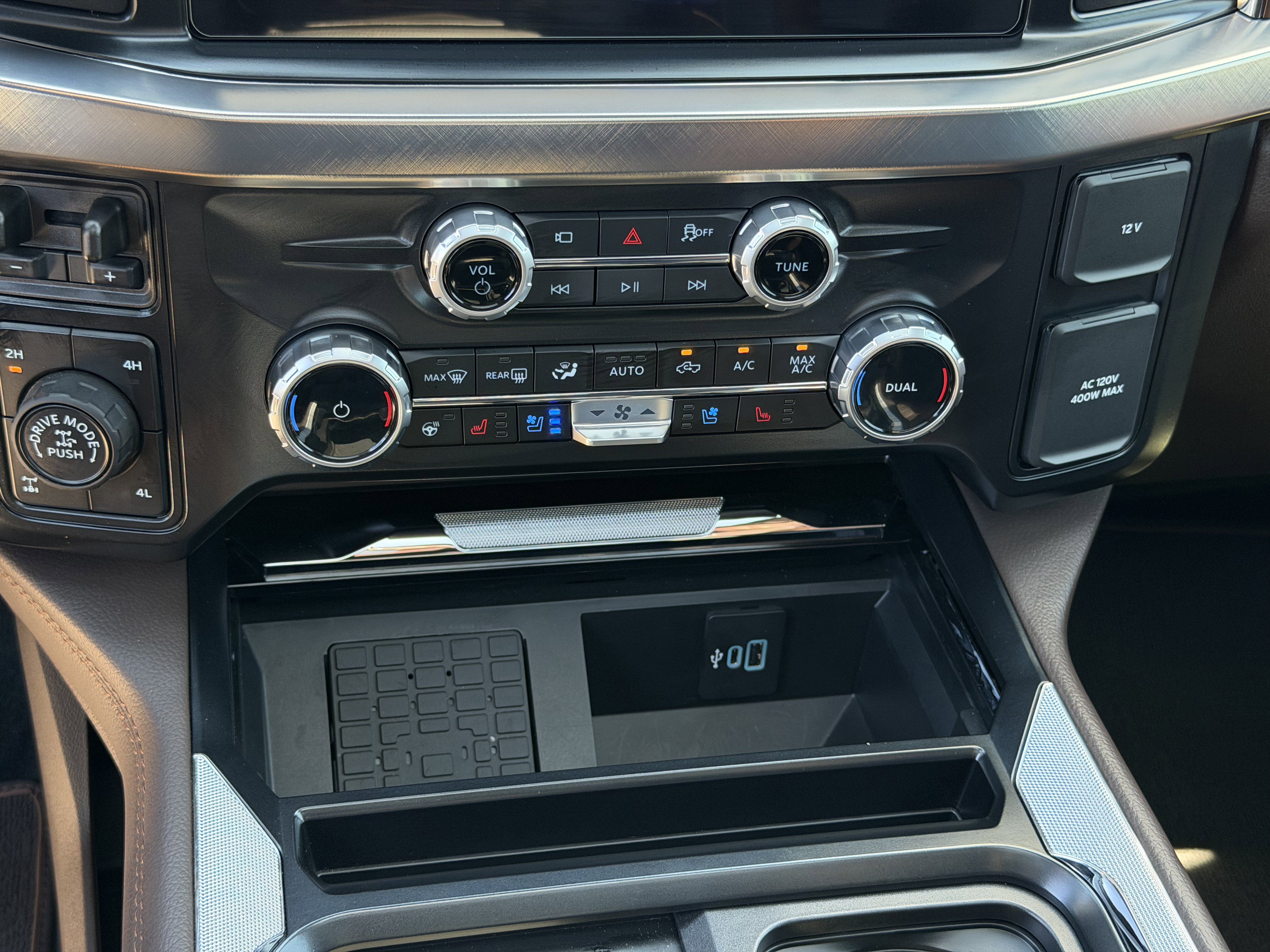 Certified 2025 Ford F250 King Ranch w/ Tremor Off-Road Package AWD/4WD image 25