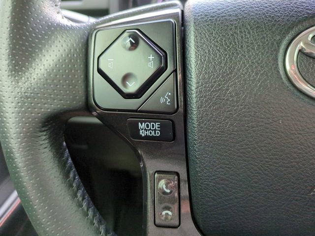 Used 2022 Toyota 4Runner TRD Off-Road Premium AWD/4WD image 30