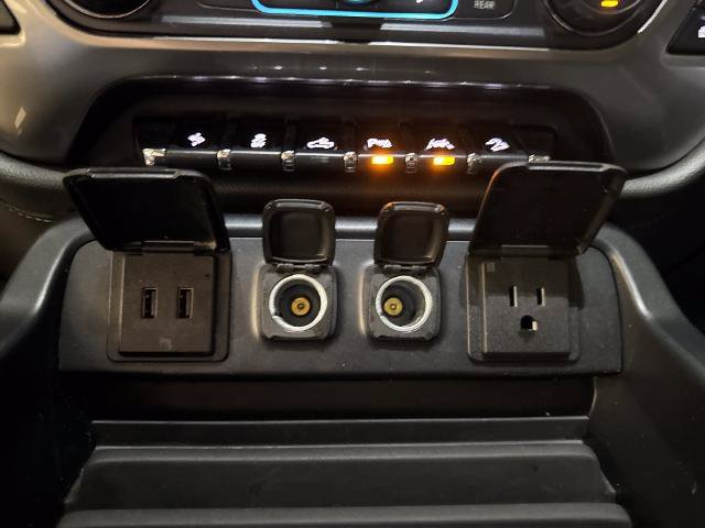 Used 2018 Chevrolet Silverado 1500 LTZ Z71 w/ LTZ Plus Package AWD/4WD image 27