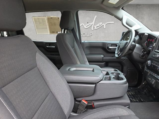 Used 2024 Chevrolet Silverado 1500 Custom Trail Boss w/ Dark Appearance Package AWD/4WD image 24