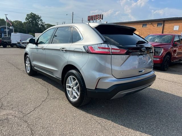 Certified 2024 Ford Edge SEL w/ Convenience Package AWD/4WD image 6