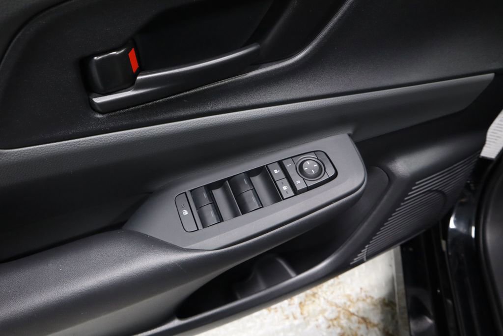 Used 2024 Toyota Prius LE image 22