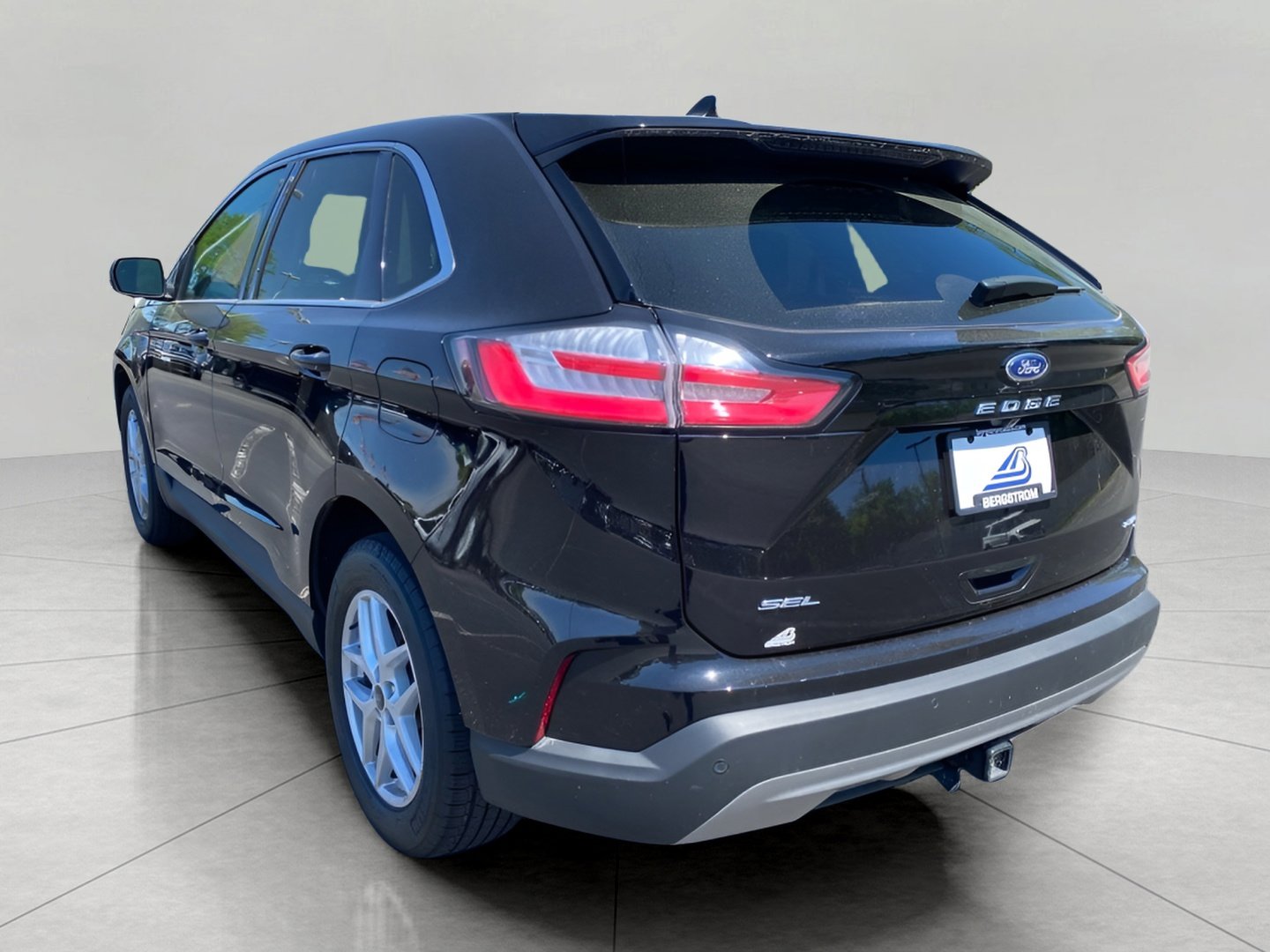 Certified 2024 Ford Edge SEL AWD/4WD image 12