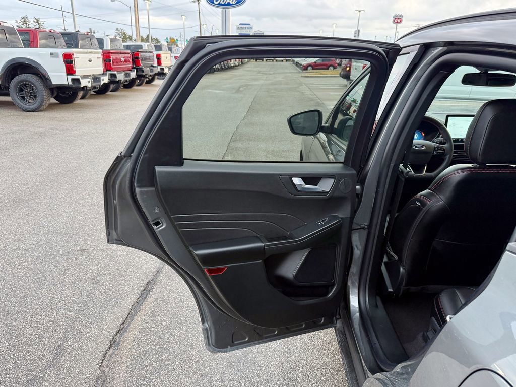 Certified 2025 Ford Escape ST-Line Elite w/ Premium Technology Package image 14