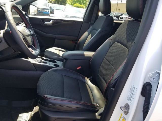 Certified 2023 Ford Escape ST-Line w/ Tech Pack #1 AWD/4WD image 13