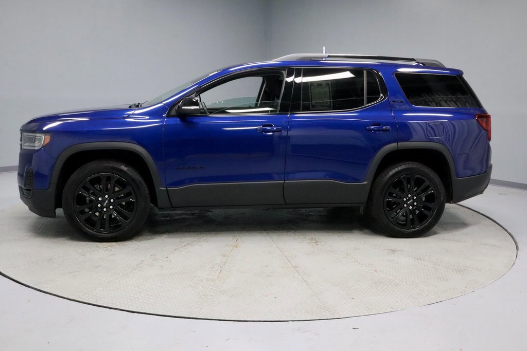 Used 2023 GMC Acadia SLE w/ Driver Convenience Package image 2