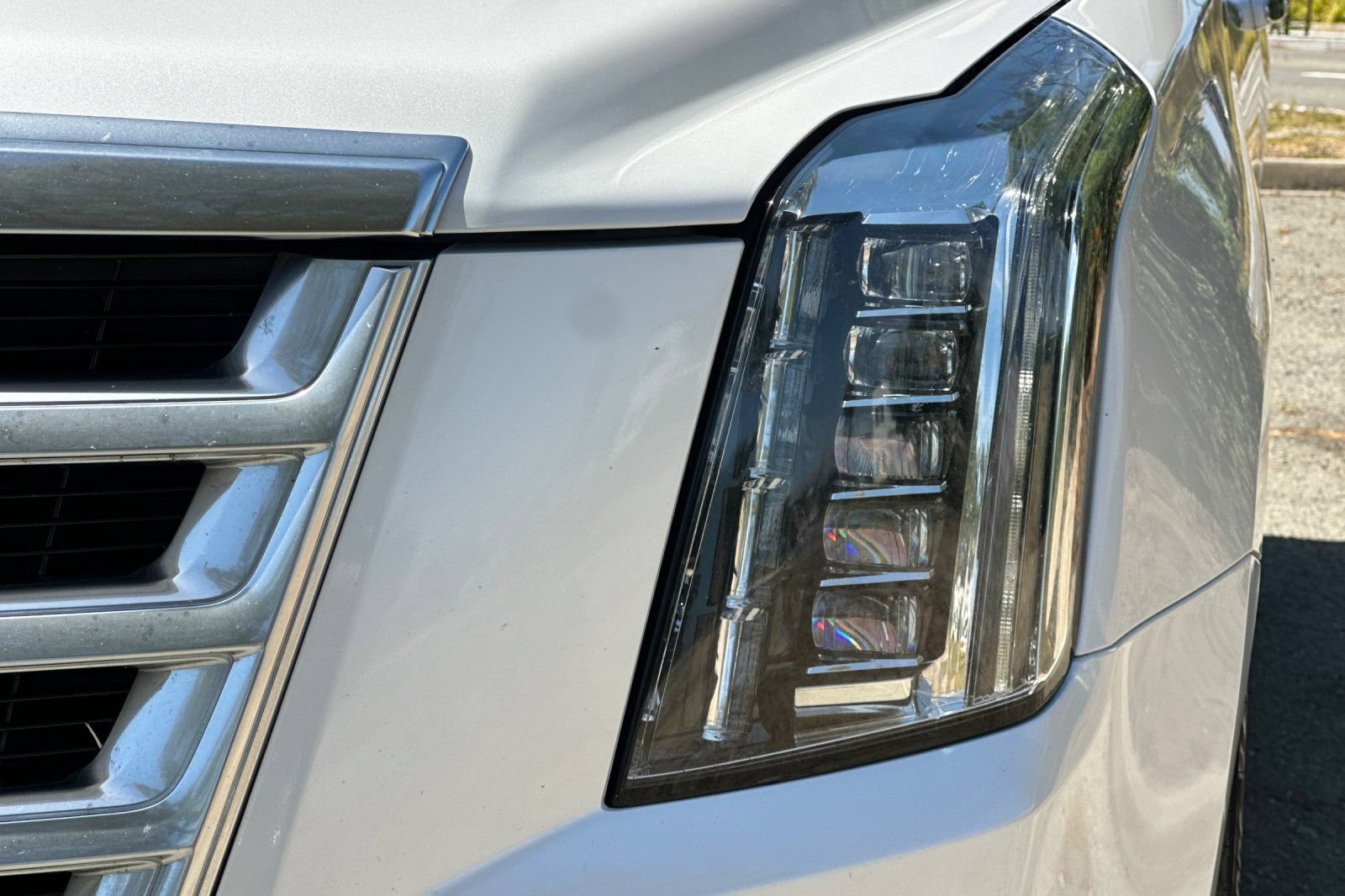 Used 2018 Cadillac Escalade Premium Luxury AWD/4WD image 55