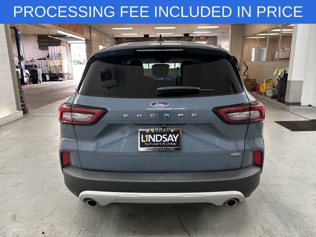 Certified 2023 Ford Escape SE image 2