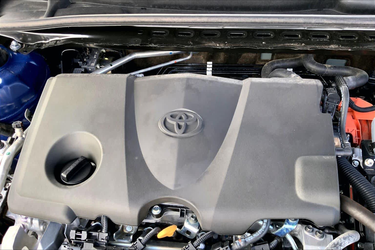 Used 2025 Toyota Camry SE w/ Convenience Package FWD image 32