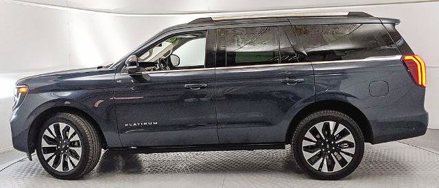 Certified 2025 Ford Expedition Platinum w/ Driver's Package AWD/4WD image 5
