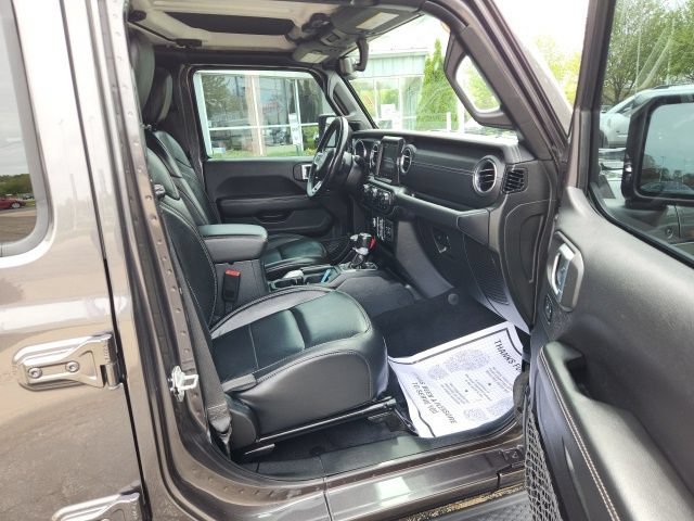 Used 2020 Jeep Wrangler Unlimited Sahara AWD/4WD image 27