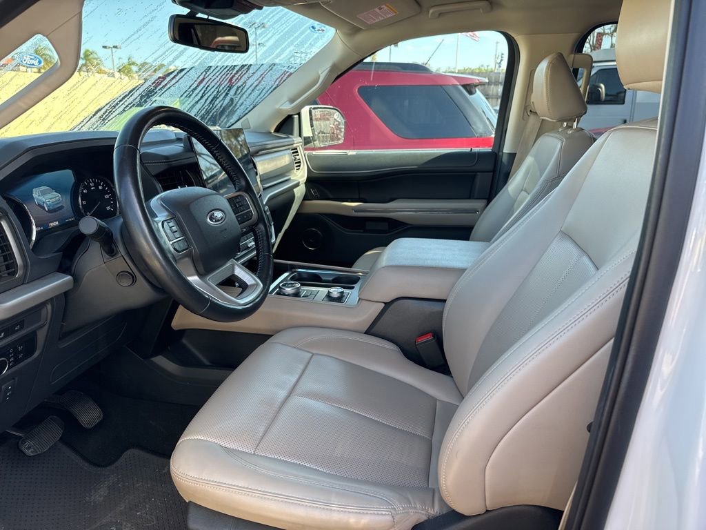 Certified 2024 Ford Expedition Max XLT image 9