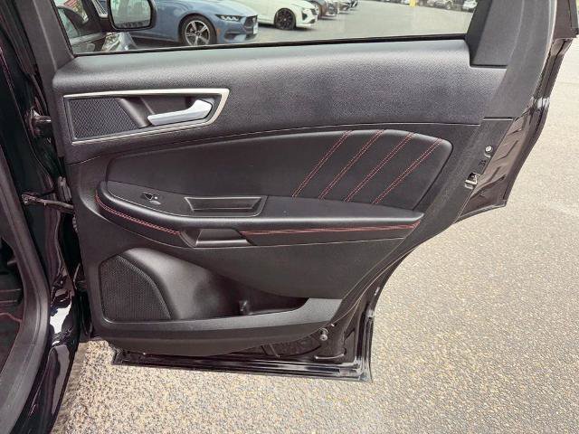 Certified 2024 Ford Edge ST-Line AWD/4WD image 19