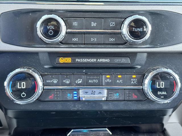 Certified 2022 Ford F350 Lariat w/ Black Appearance Package AWD/4WD image 19