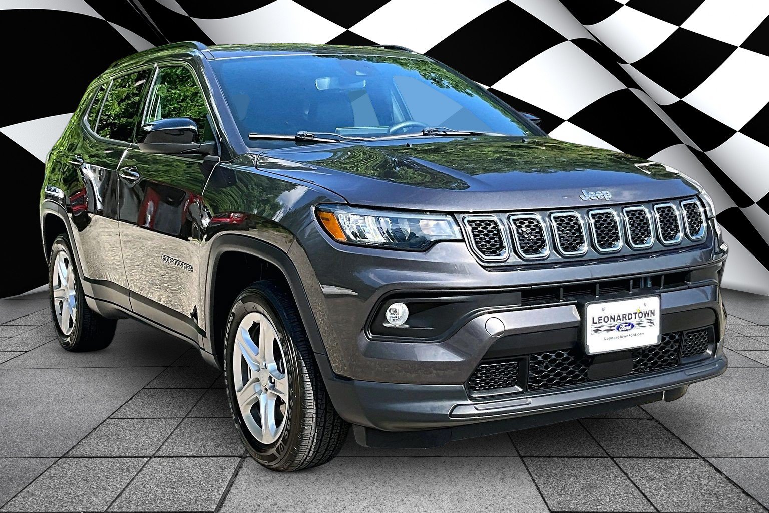 Used 2023 Jeep Compass Latitude AWD/4WD image 11
