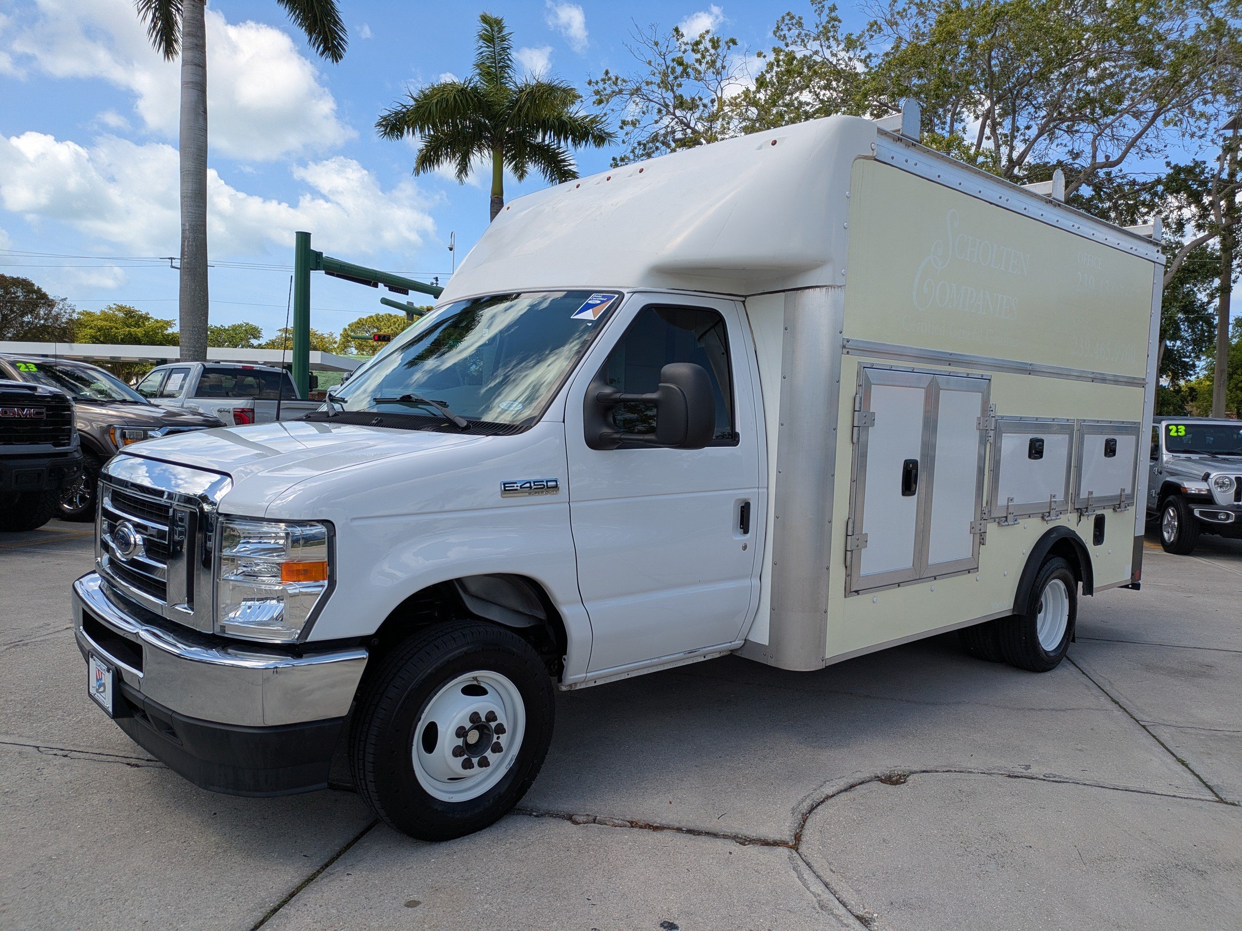 Certified 2023 Ford E-450 and Econoline 450 Super Duty w/ Power Windows & Locks Group RWD image 7