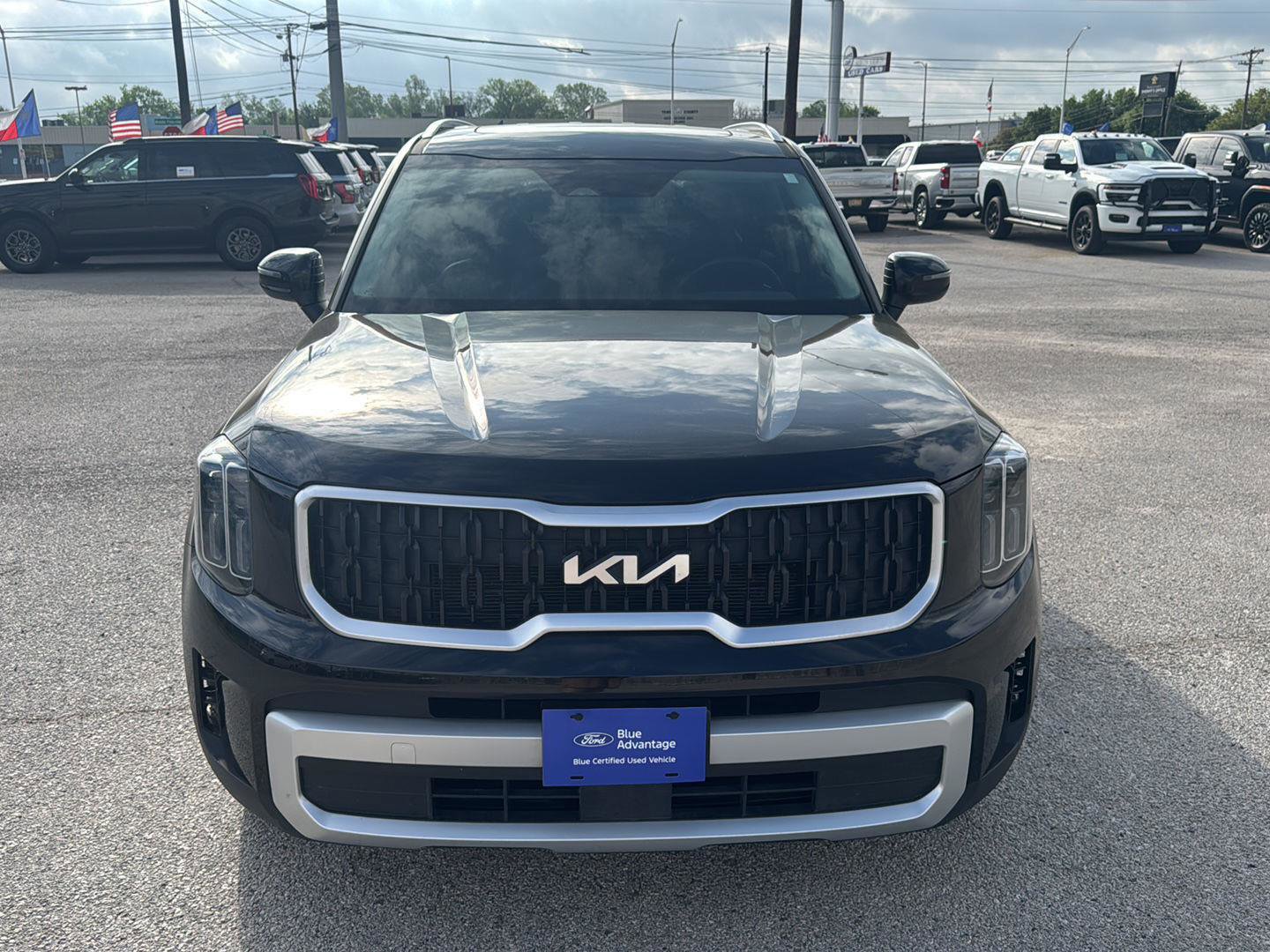 Used 2025 Kia Telluride EX image 2