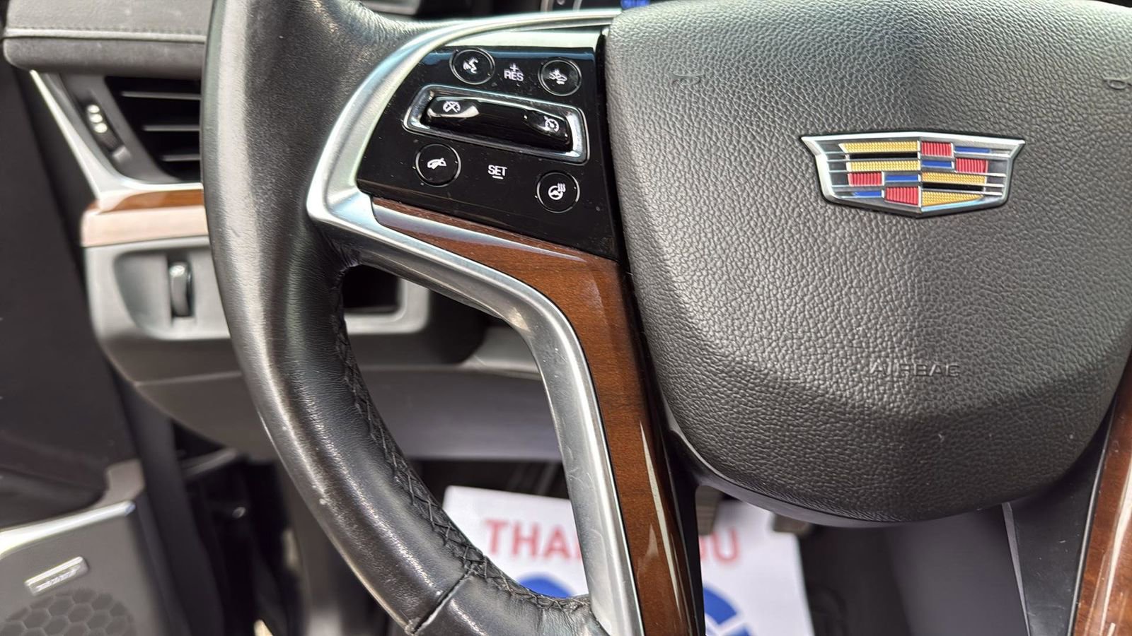 Used 2019 Cadillac Escalade Luxury image 17