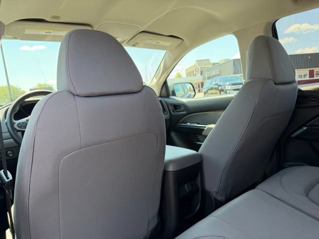 Used 2018 Chevrolet Colorado W/T w/ Custom Special Edition AWD/4WD image 25