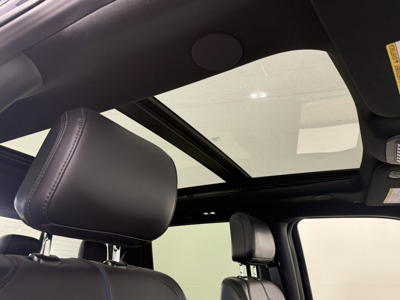 Certified 2025 Ford F250 Platinum AWD/4WD image 13