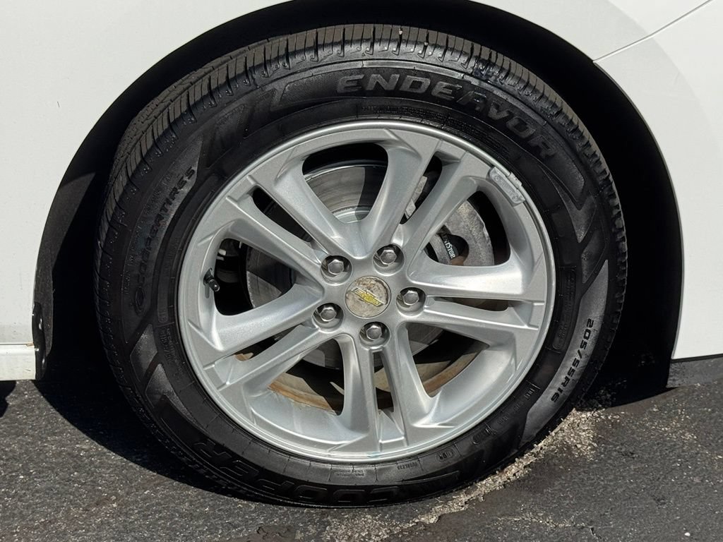 Used 2017 Chevrolet Cruze LT FWD image 41