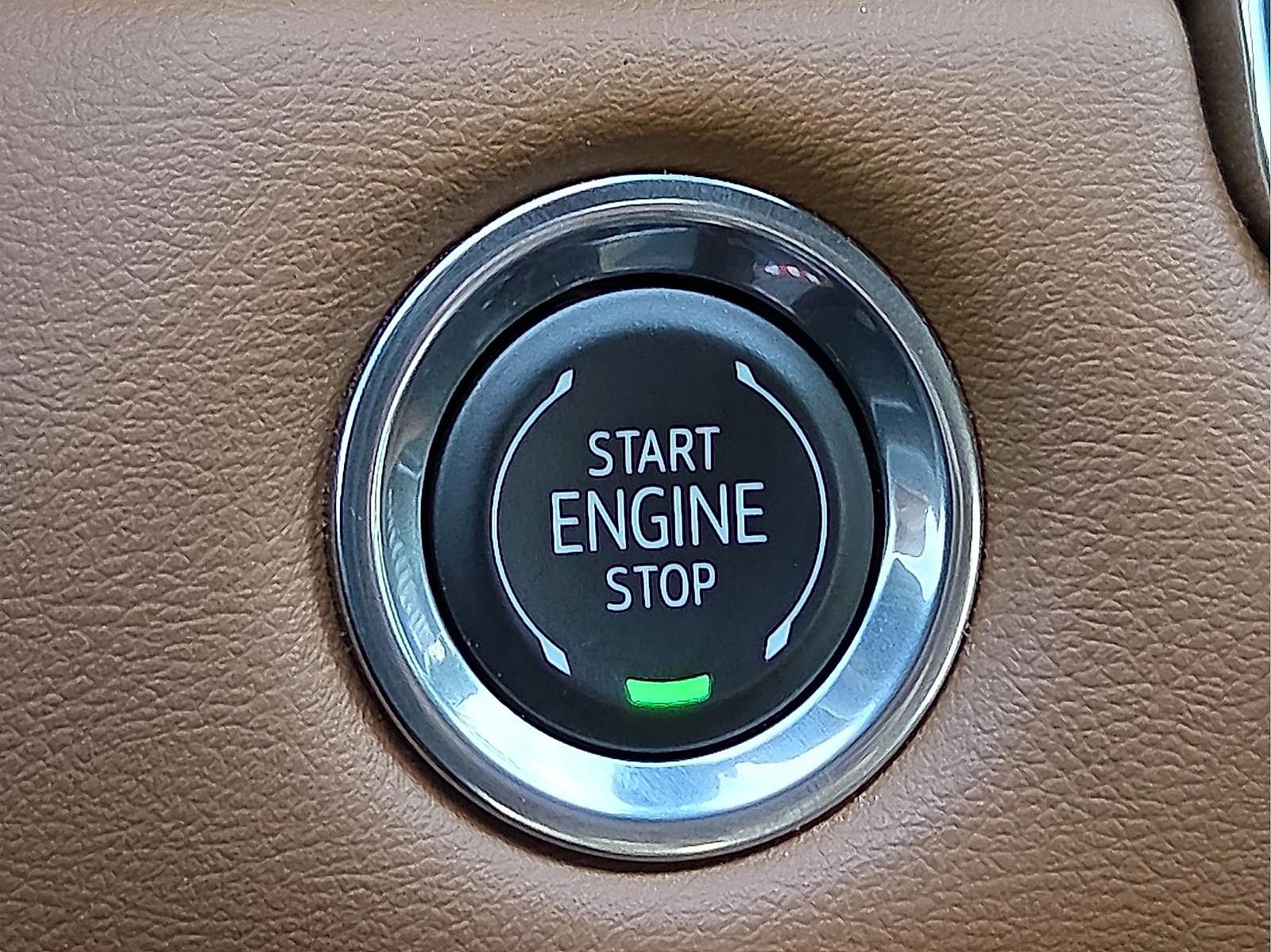 Used 2025 GMC Canyon AT4 w/ Nightfall Edition AWD/4WD image 18