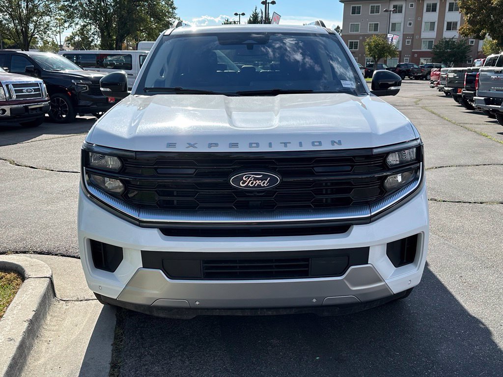 Certified 2025 Ford Expedition Platinum AWD/4WD image 4